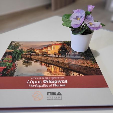 Center River Apartment Florina Bagian luar foto