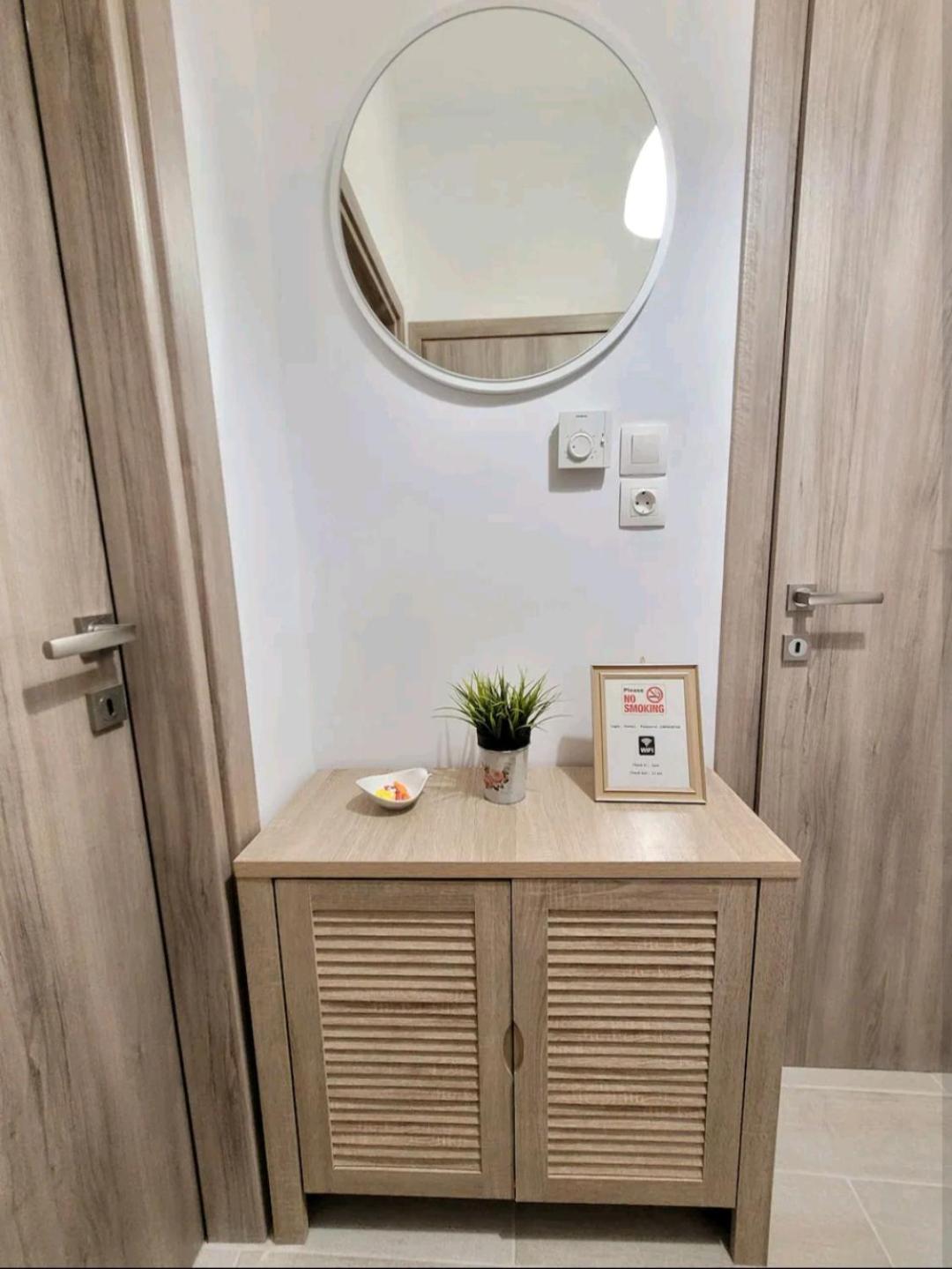 Center River Apartment Florina Bagian luar foto